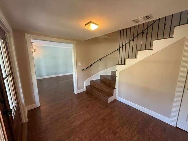 Photo - Gulf Breeze - Proper - 5 bedroom, 3.5 bathroom with pool and lawn care included