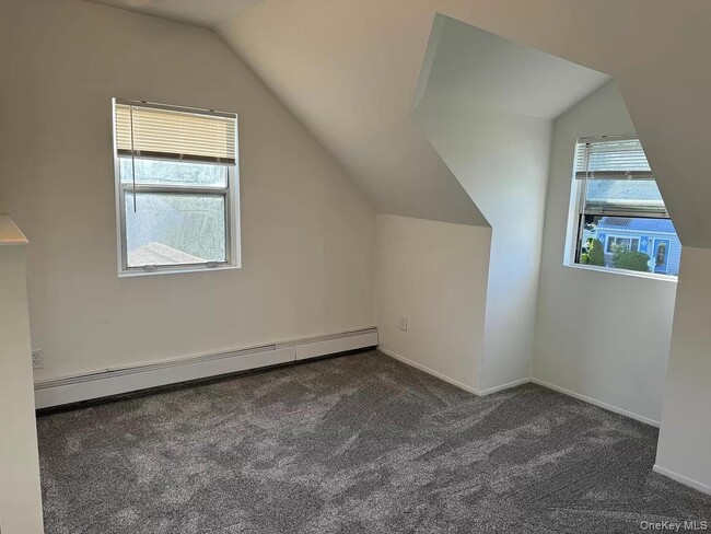 152 Throop St