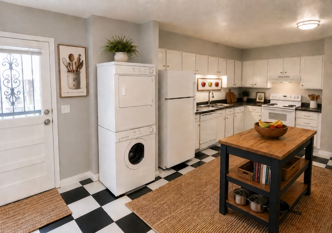 Photo - Bright & Beautiful 2-bedroom 1 Bath Across Berkeley Park and Lake Unit 4710