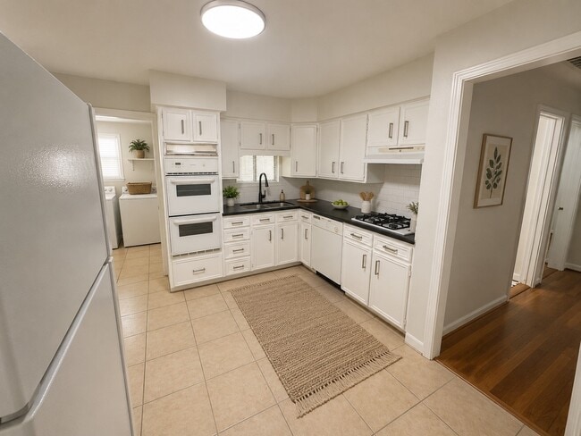 Photo - 1606 Walton St