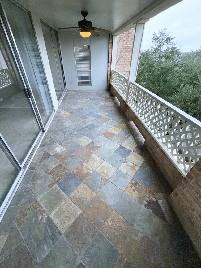 Photo - 2210 Dorrington St Unidad 402