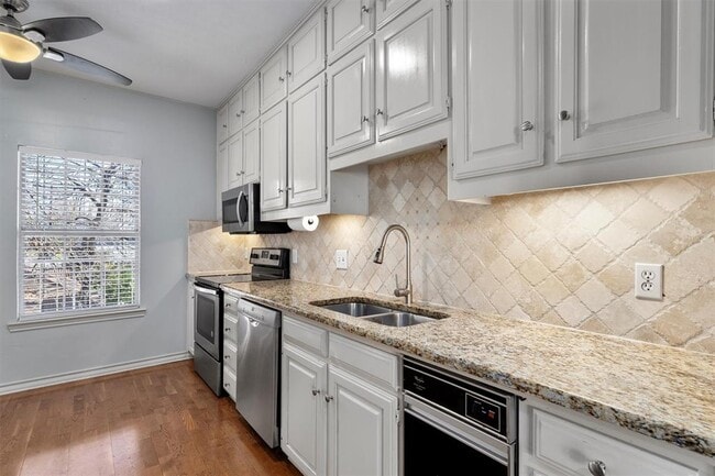 Building Photo - 2408 Enfield Rd Unit 212