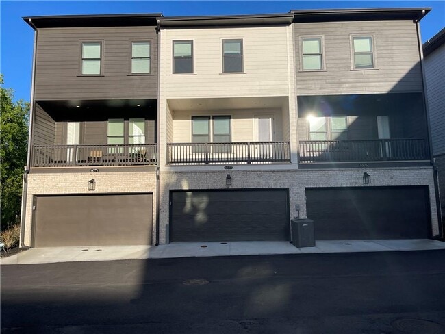 Photo - 6577 Beacon Dr