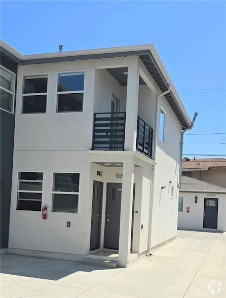 Building Photo - 10824 Long Beach Blvd Rental