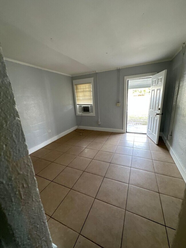 Photo - 2532/2534 Moncrief Rd Unidad 2534