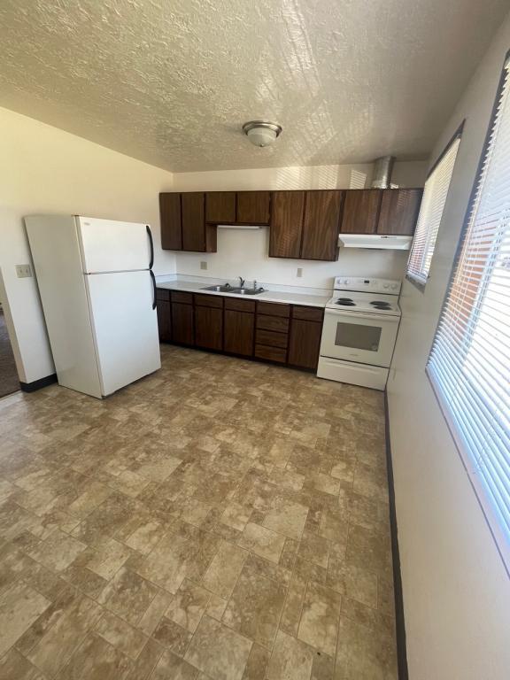 Photo - 383 2nd Ave