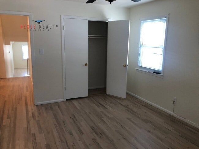 Photo - 225-01 59th Ave