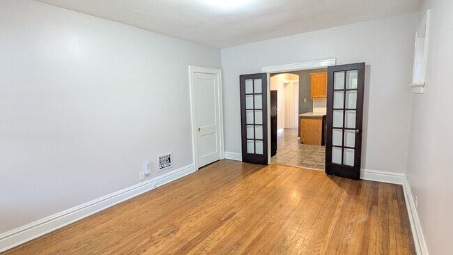 Photo - 5042 Mardel Ave Unit 5044 1F