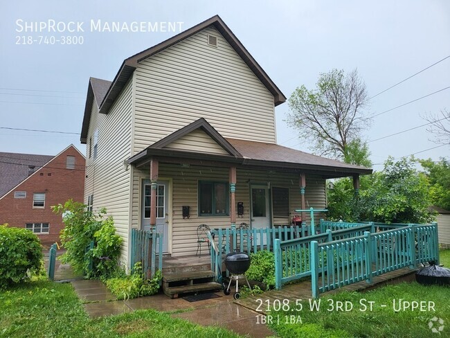 Building Photo - 2108.5 W 3rd St Unit Upper Rental