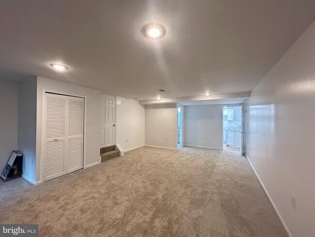 Photo - 21178 Winding Brook Square