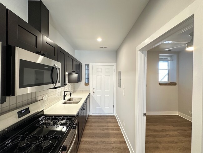 Photo - 3358 W Montrose Ave Unit 3