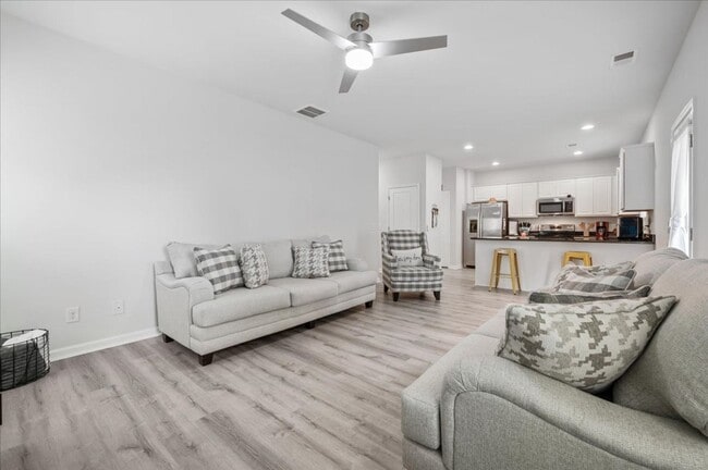283 Excel Dr