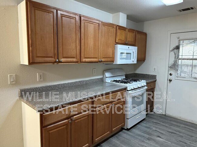 Photo - 801 Kerr Ave