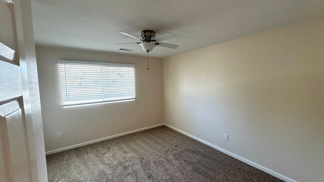 Photo - Large spacious 2 Bedroom in UTC