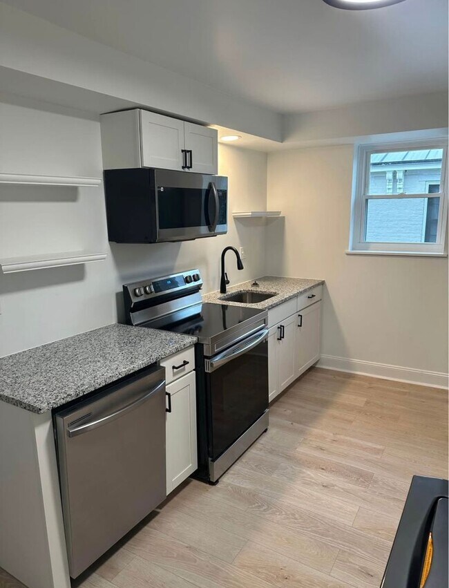 Photo - 1417-1417 Columbus Ave Apartamento Unidad 1415 Columbus Avenue #B