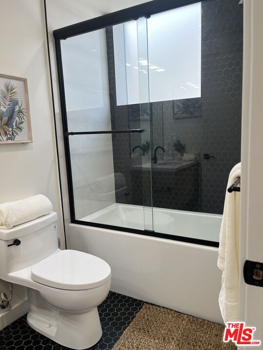 124 S Croft Ave Unit 403