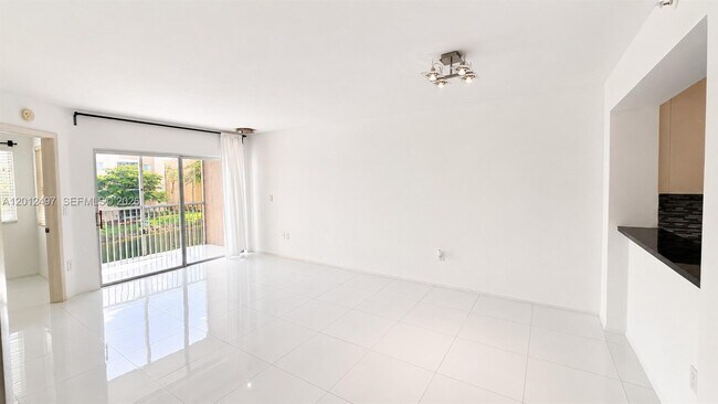 Photo - 9560 Weldon Cir Unit J308