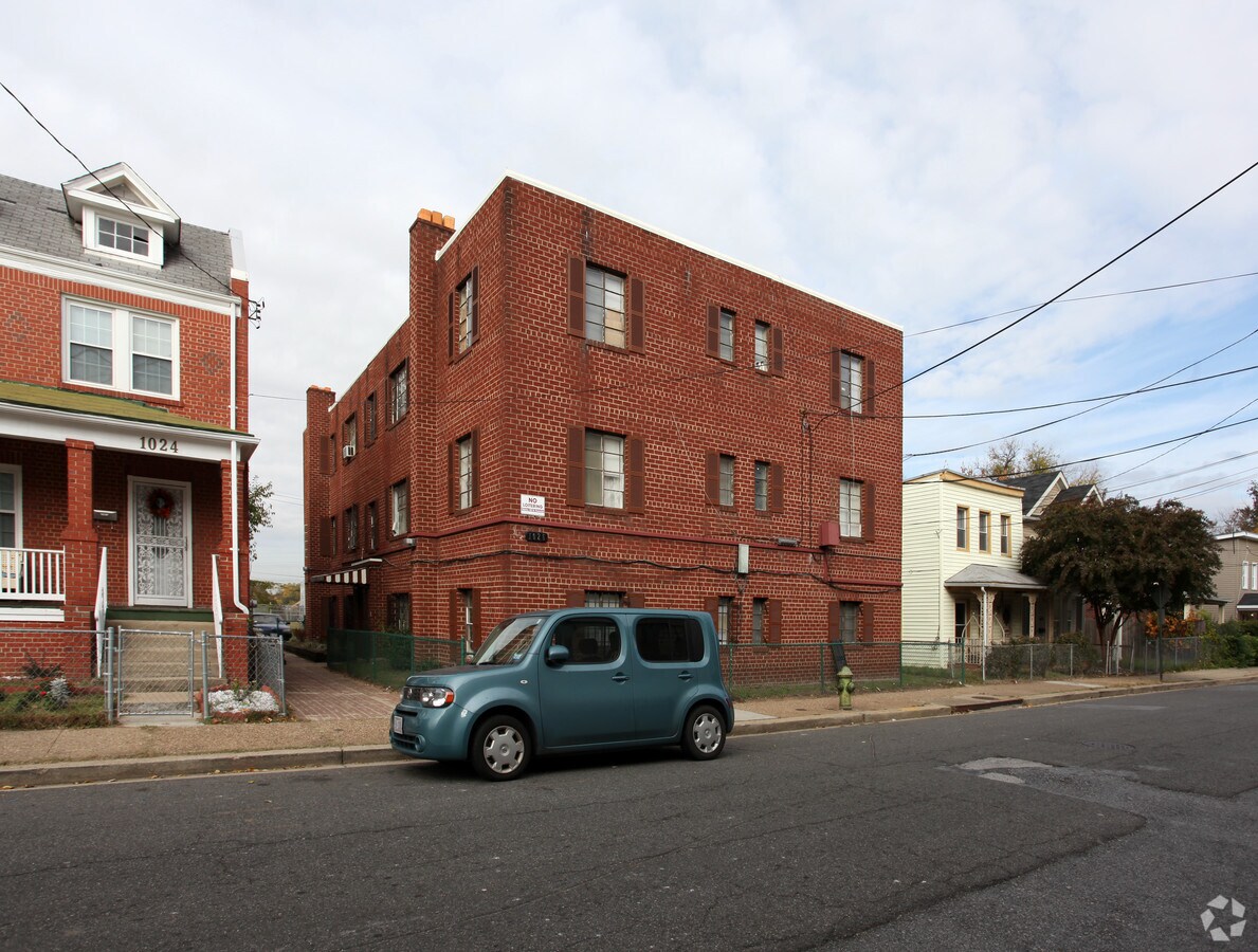 Photo - 1026 45th St NE Apartments
