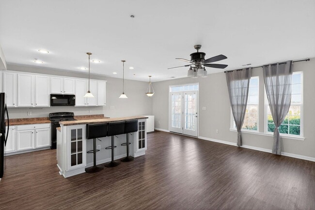 Photo - 8011 Forest Ridge Dr