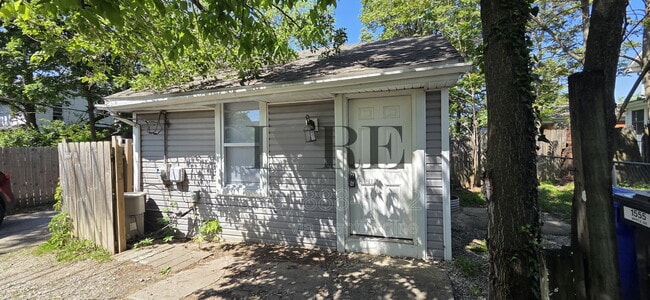 Photo - 1555 Myrtle Ave