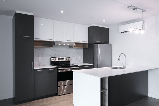 Photo - 9675 Av. Papineau Unit 208