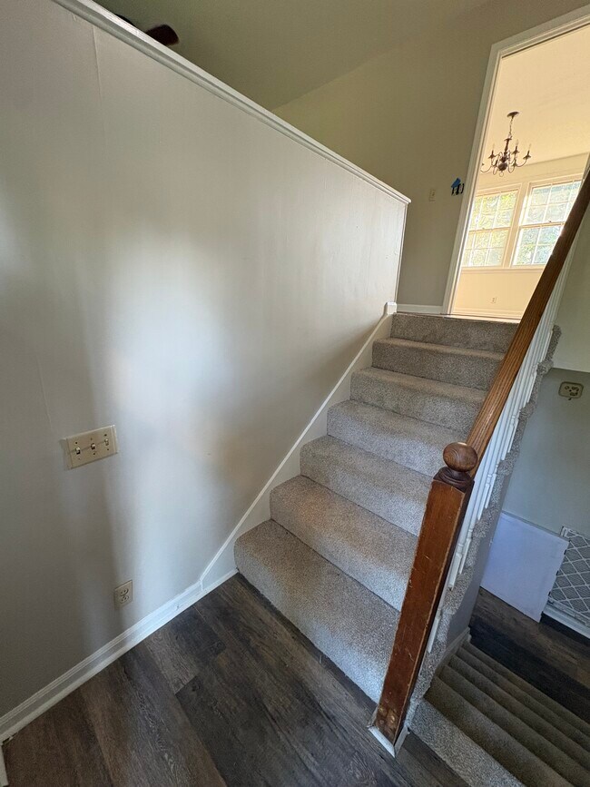 Upstairs - 5141 Whitaker Dr