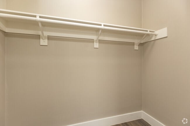 2933 W 8th St - Gorgeous Newly Remodeled One Bedroom and Studios