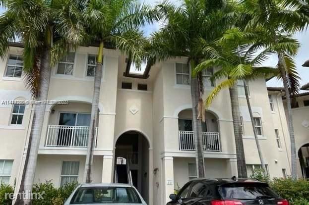 3 br, 2 bath Condo - 11605 NW 89th St - 3 br, 2 bath Condo - 11605 NW 89th St