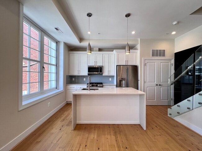 Photo - 625 Park Rd NW