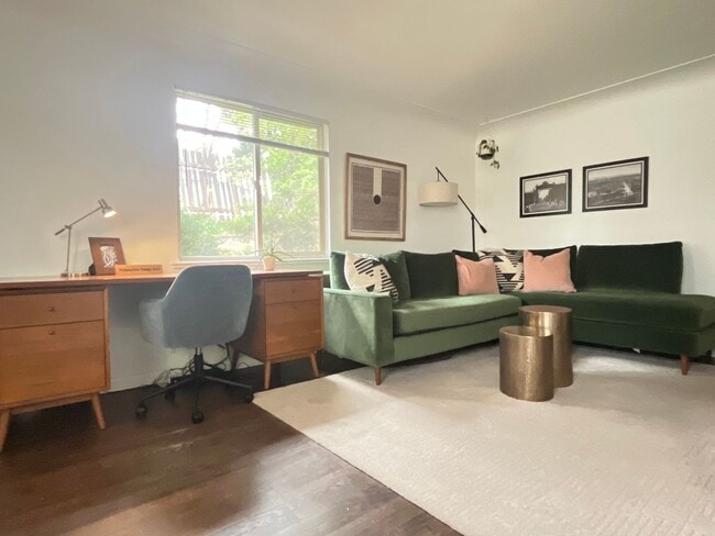 Photo - Bright and open updated duplex located in a prime area of Rosedale!