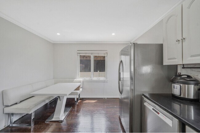 Photo - 722 N Ascan St