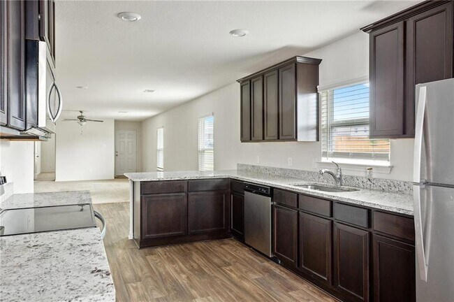 Photo - 201 Cres Park Dr