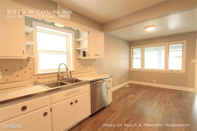 Photo - 5319 W Catalpa Ave