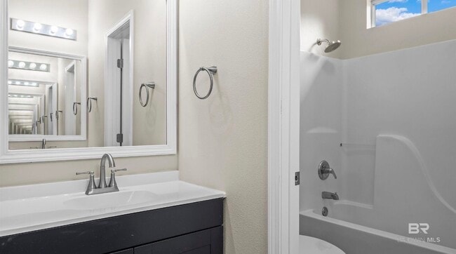 Photo - 525 W Rose Ave