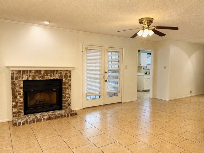 10955 Wurzbach Rd