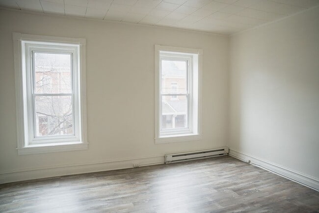 Photo - 534 N Law St Unidad 2