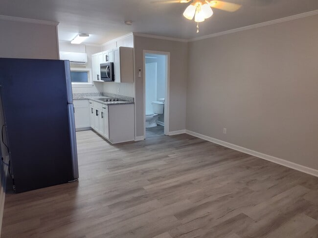 Photo - 1804 E Ash St