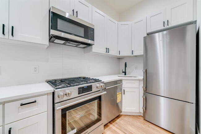 Photo - 216 Jefferson St Unidad 4