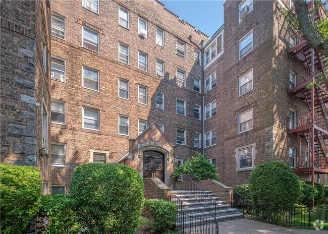 Building Photo - 19 William St Unit 3H Rental