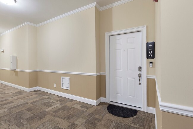 Photo - Gorgeous 3/2 Top Floor Condo w/ Private Vi...