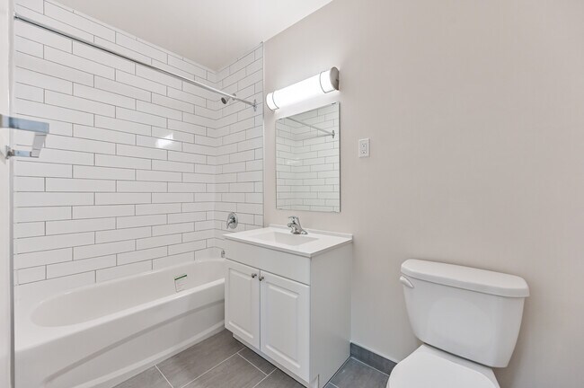 Photo - 333 Dixon Road