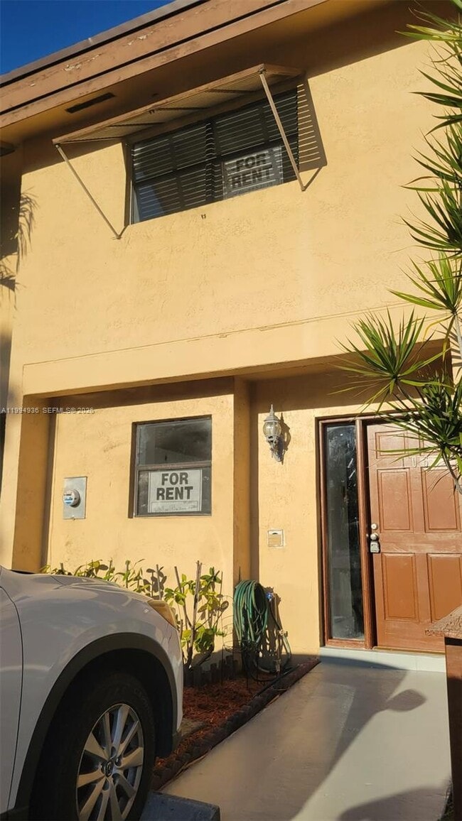 Building Photo - 6850 NW 173rd Dr Unit 106