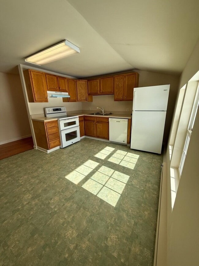 Photo - 3120 Radford Rd