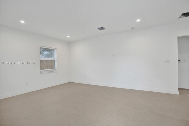 Photo - 922 NW 4th Ave Unit 4