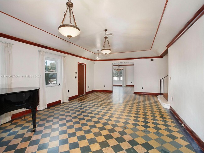 Photo - 339 NE 96th St