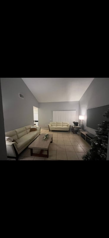 Photo - 1370-1376 6 Iron Dr