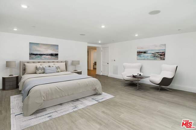 Photo - 1105 Alta Loma Rd Unit 5