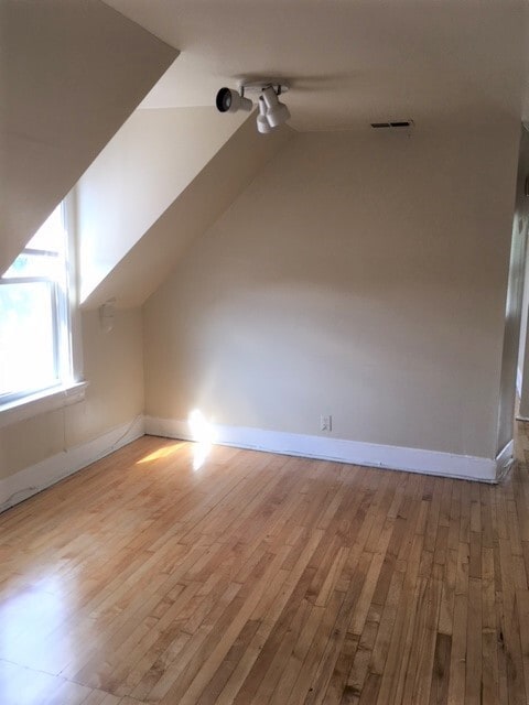 Photo - 1911 W Eddy St Unit 3