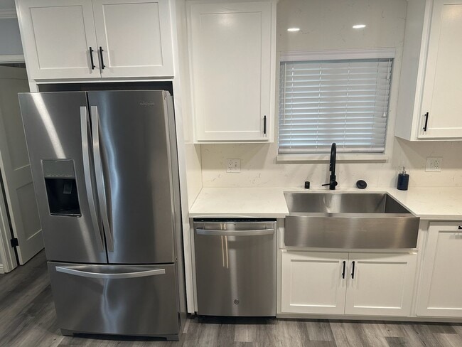 Photo - 837 N Mahaleb St