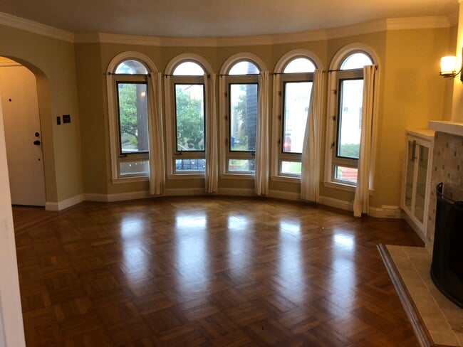 Photo - 209 La Cruz Ave